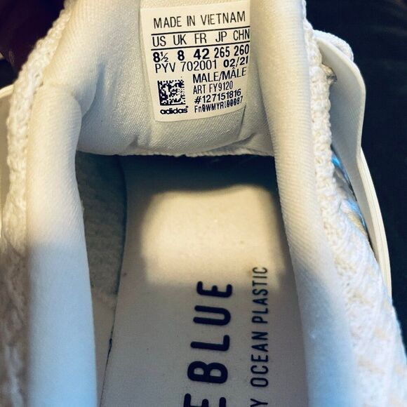 NEW Adidas UltraBoost 4.0 DNA Cloud White Men's Size 8.5 (MSRP:$190) - Picture 13 of 15